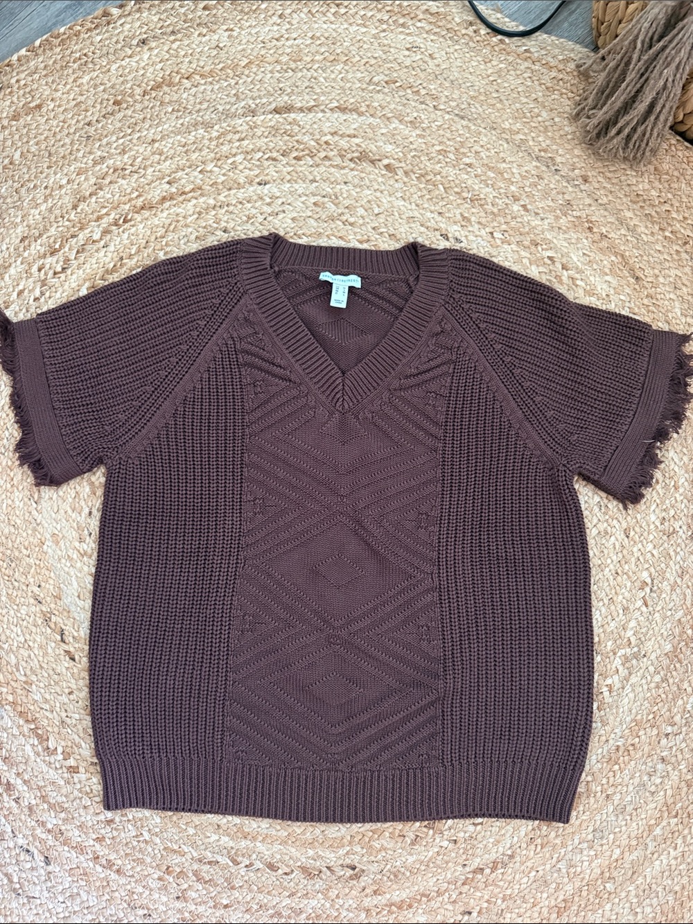 Textured V-Neck Short Sleeve Knit Top - Brown